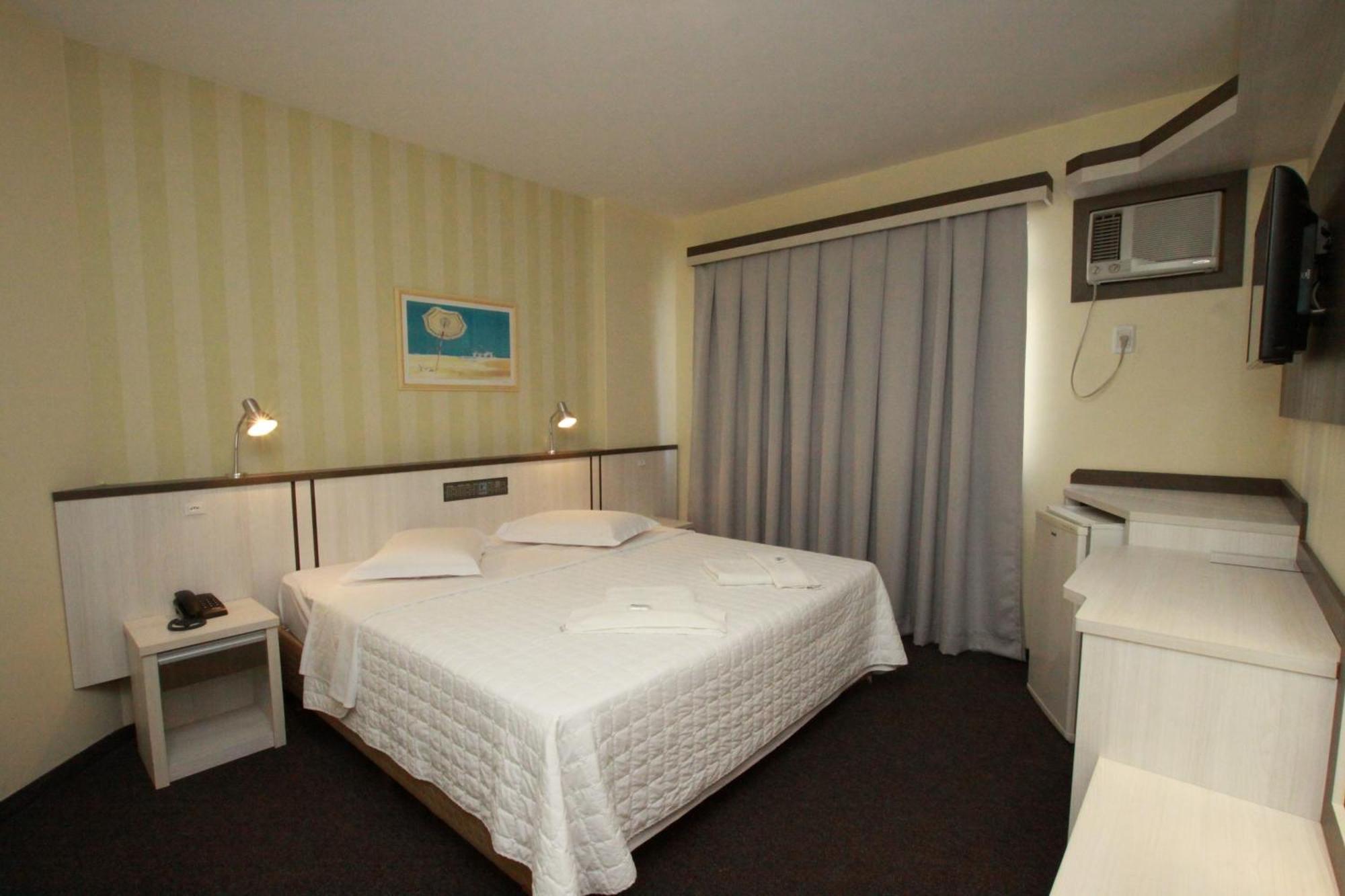 Hotel Blumenau - Balneário Camboriú Rum bild